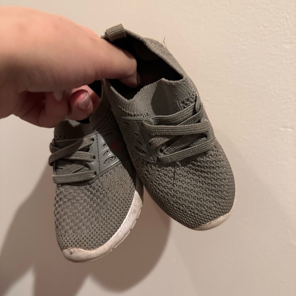 HUGE LOT of 16 pairs of baby girl shoes different sizes - Picture 11 of 14